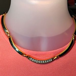 Beautiful Necklace with stones 17ins NWT